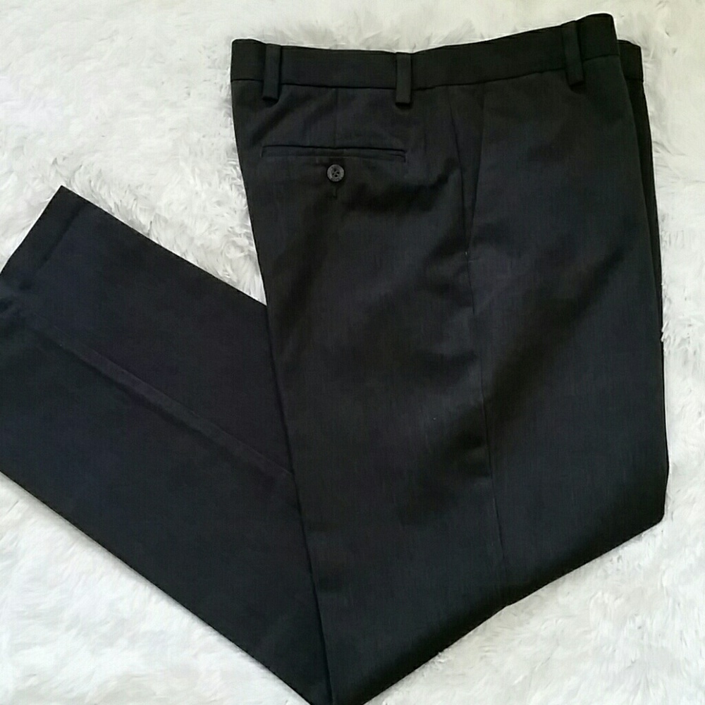 NEW D2 DOCKERS